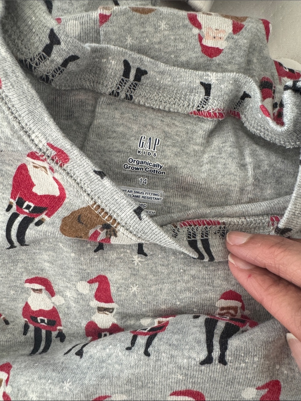 Set of 4 GAP and Munki long sleeve long pant pajama sets - Picture 3 of 7